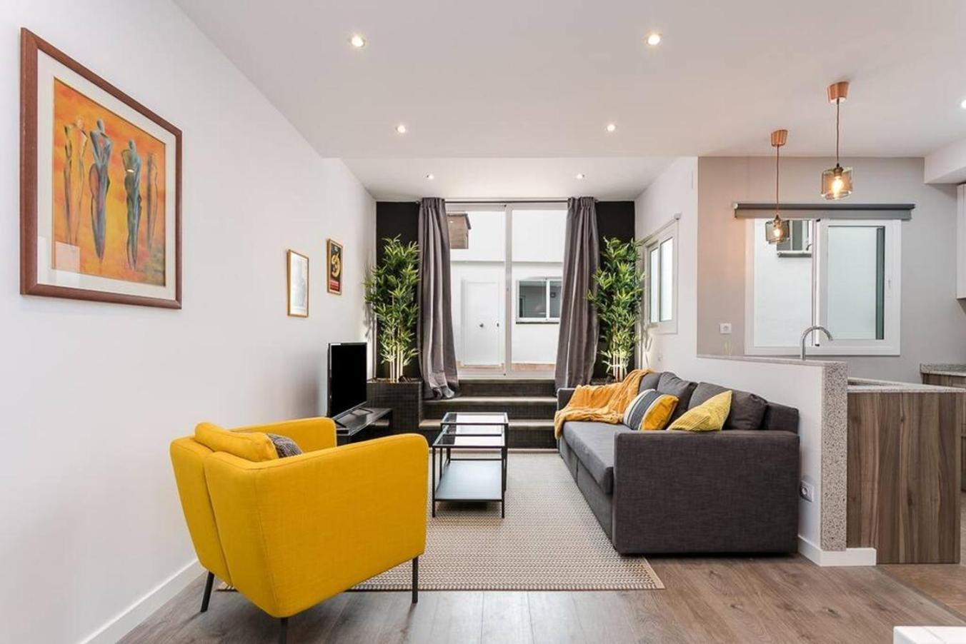 Apartment 3 Bdr&terrace Close To Subway L'Hospitalet de Llobregat